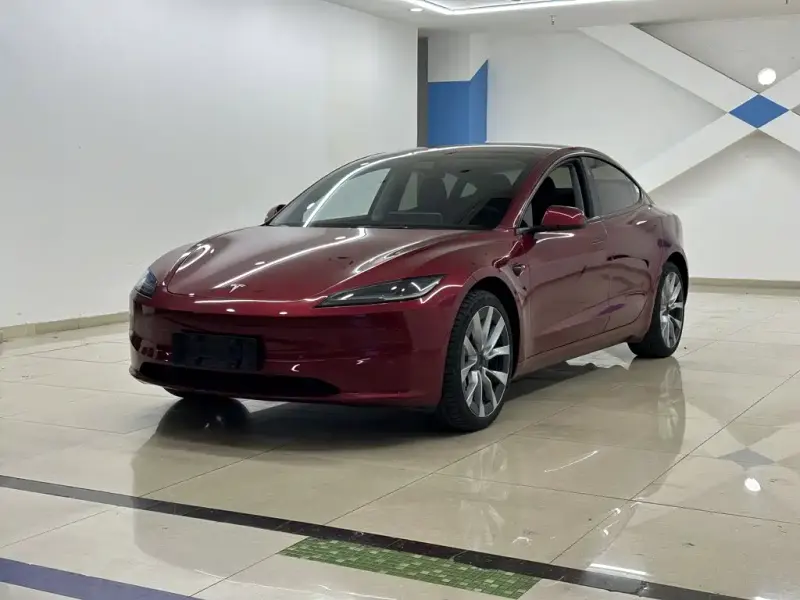 Tesla Model 3, 2024