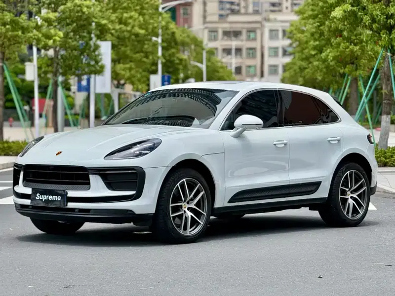 Porsche Macan, 2023 — фото 1