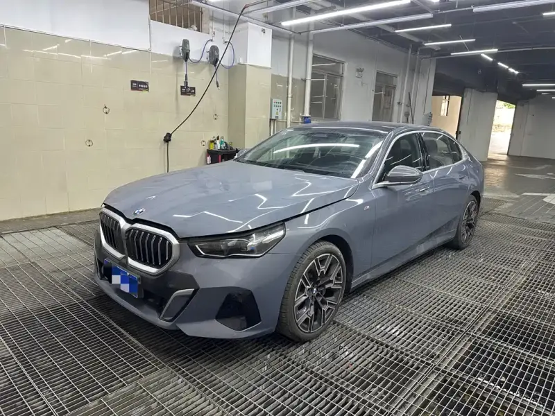 BMW 5 Series, 2024