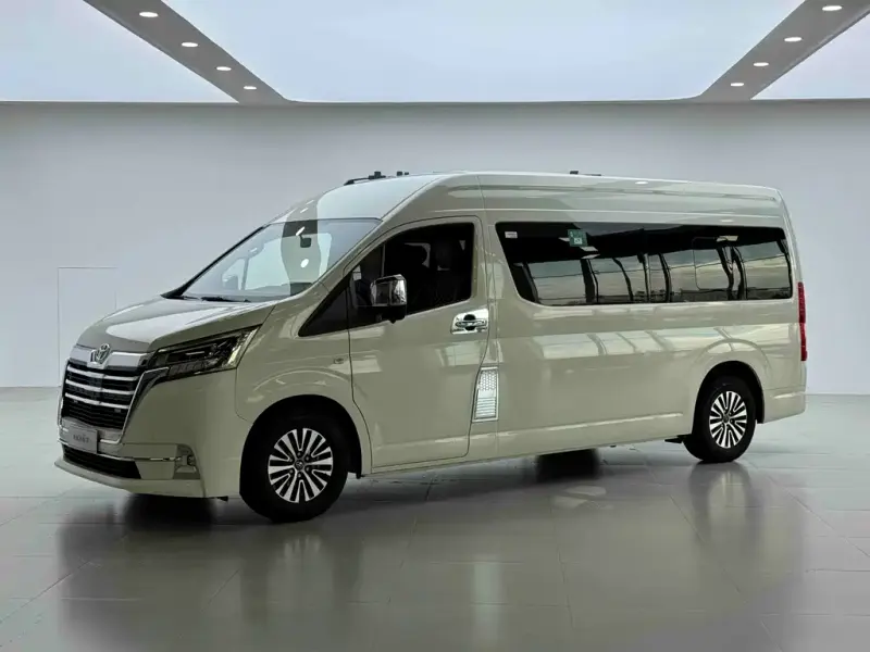 Toyota Hiace, 2022