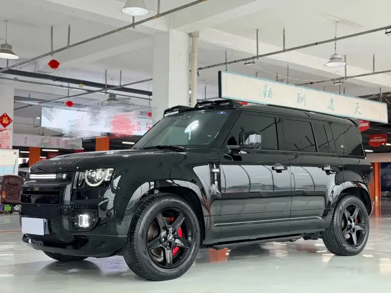 Land Rover Defender, 2024