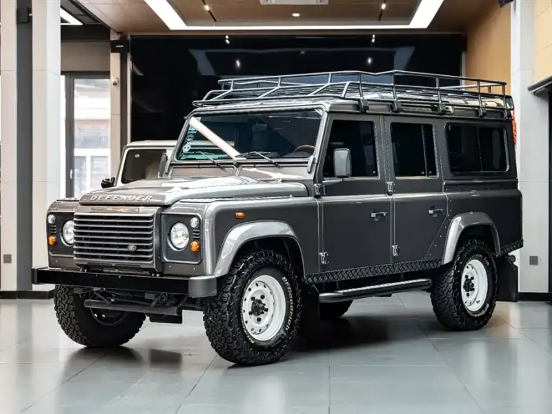 Land Rover Defender, 2015