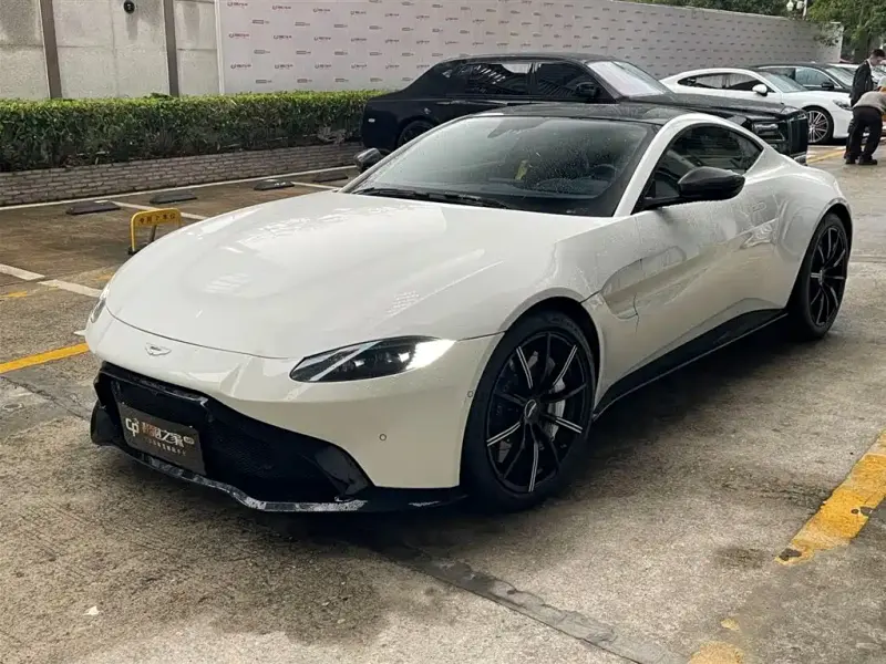 Aston Martin V8 Vantage, 2019