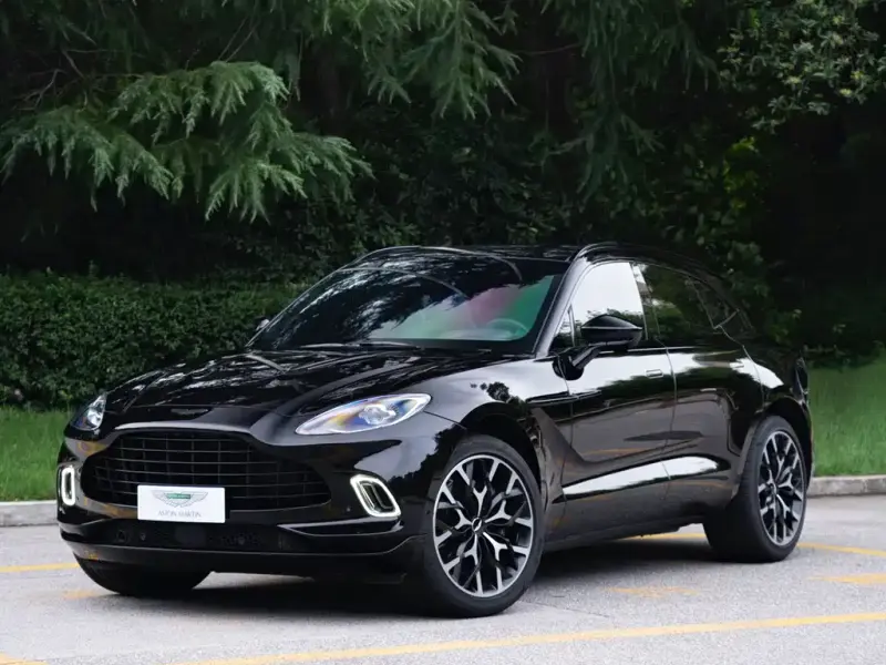 Aston Martin DBX, 2022