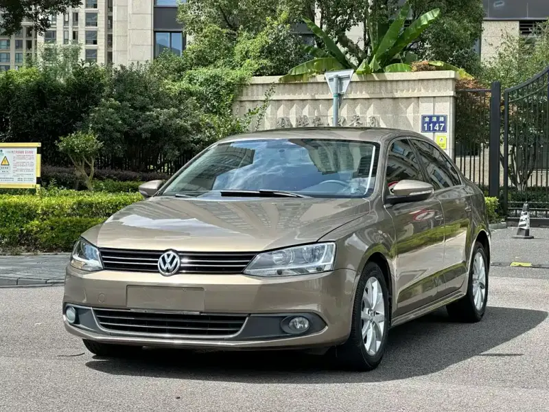 Volkswagen Sagitar, 2013