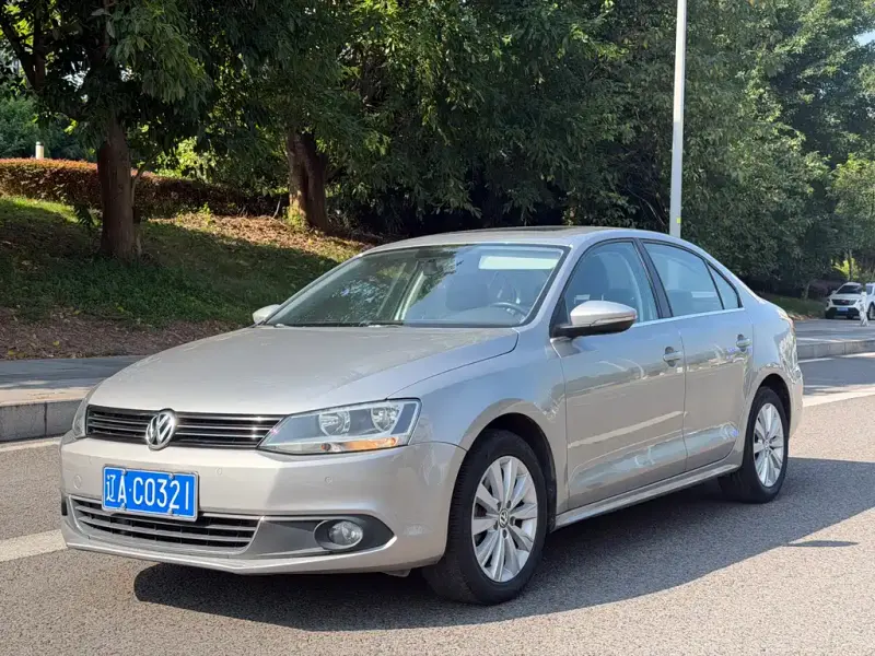 Volkswagen Sagitar, 2014