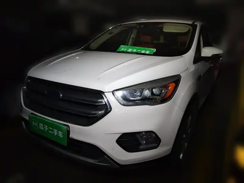 Ford Kuga, 2016