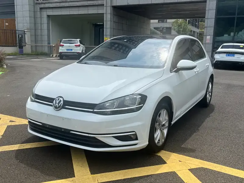 Volkswagen Golf, 2018 — фото 1