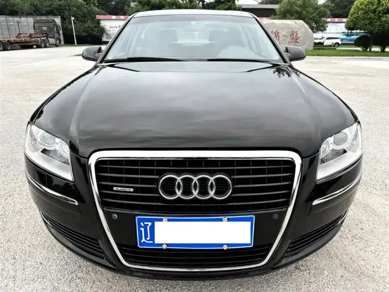 Audi A8, 2010