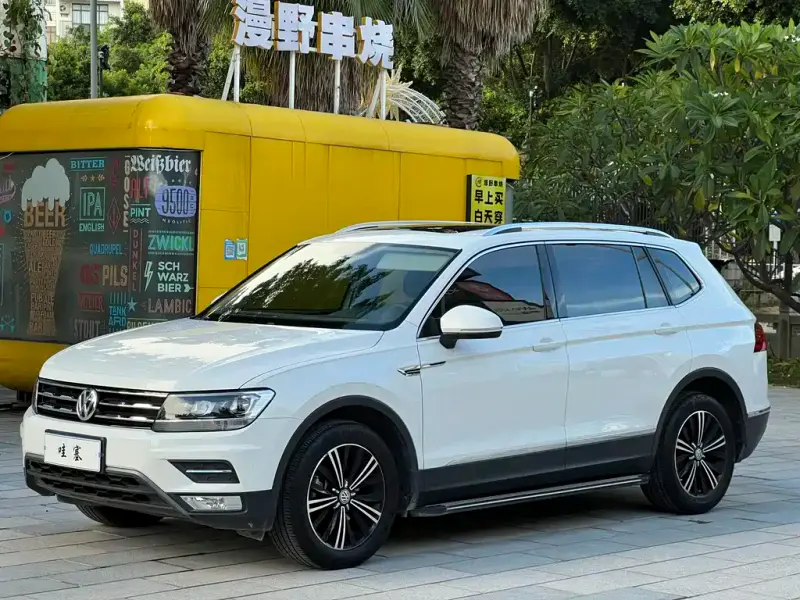 Volkswagen Tiguan L, 2019 — фото 1