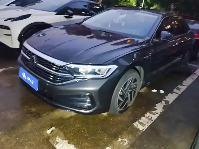 Volkswagen Sagitar, 2023