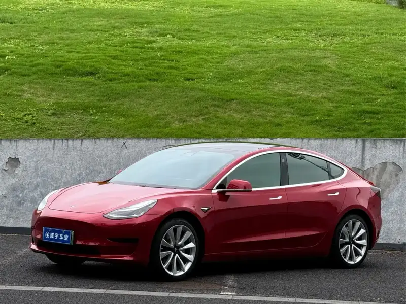 Tesla Model 3, 2020