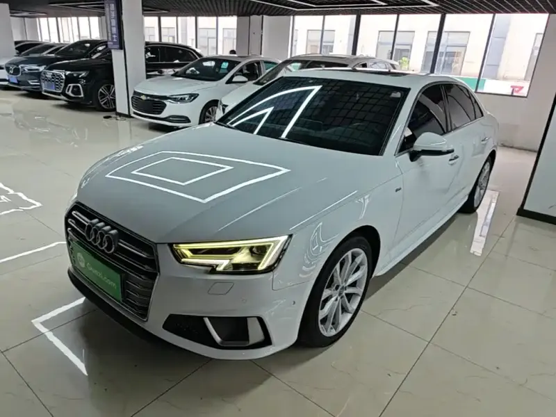 Audi A4L, 2019 — фото 1
