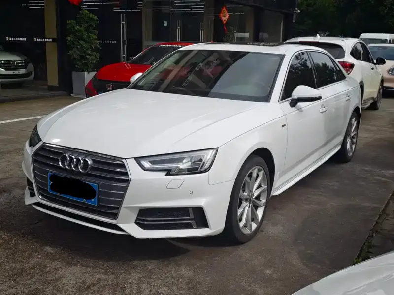 Audi A4L, 2018 — фото 1