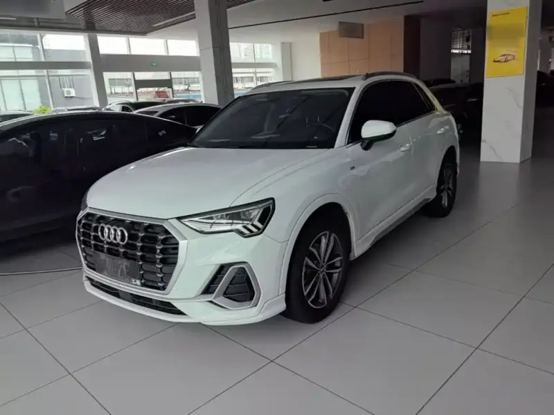 Audi Q3, 2021