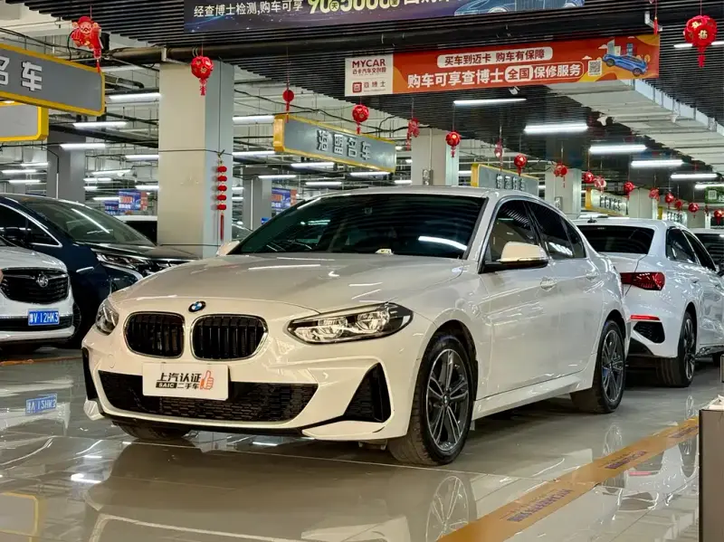 BMW 1 Series, 2022