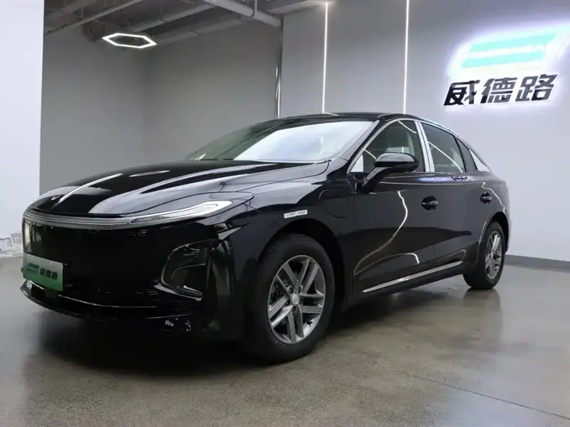Hongqi E-QM5, 2026