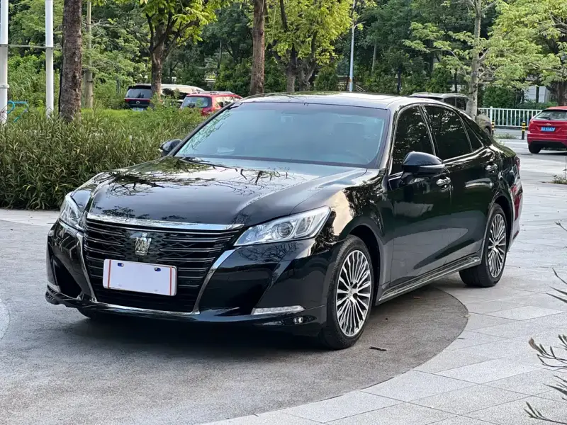 Toyota Crown, 2018