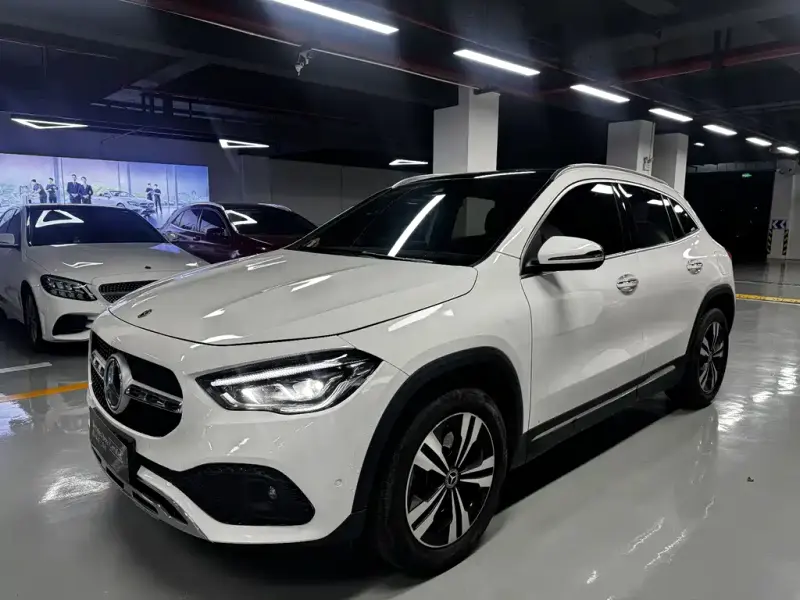 Mercedes-Benz GLA, 2022 — фото 1