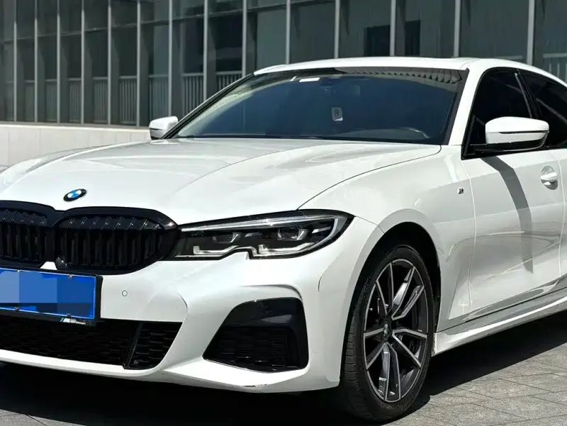 BMW 3 Series, 2022