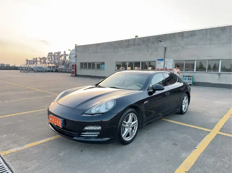Porsche Panamera, 2012