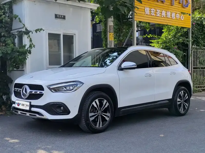 Mercedes-Benz GLA, 2022 — фото 1