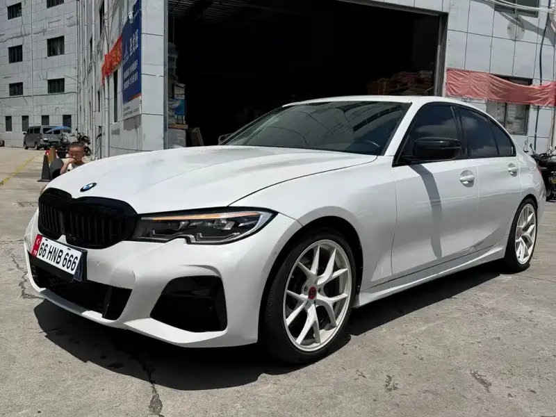 BMW 3 Series, 2021