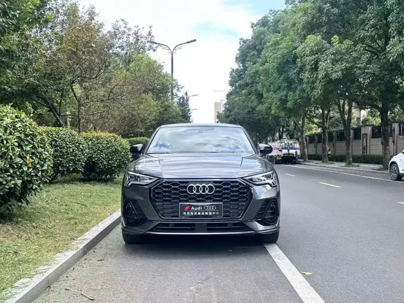 Audi Q3 Sportback, 2023 — фото 1