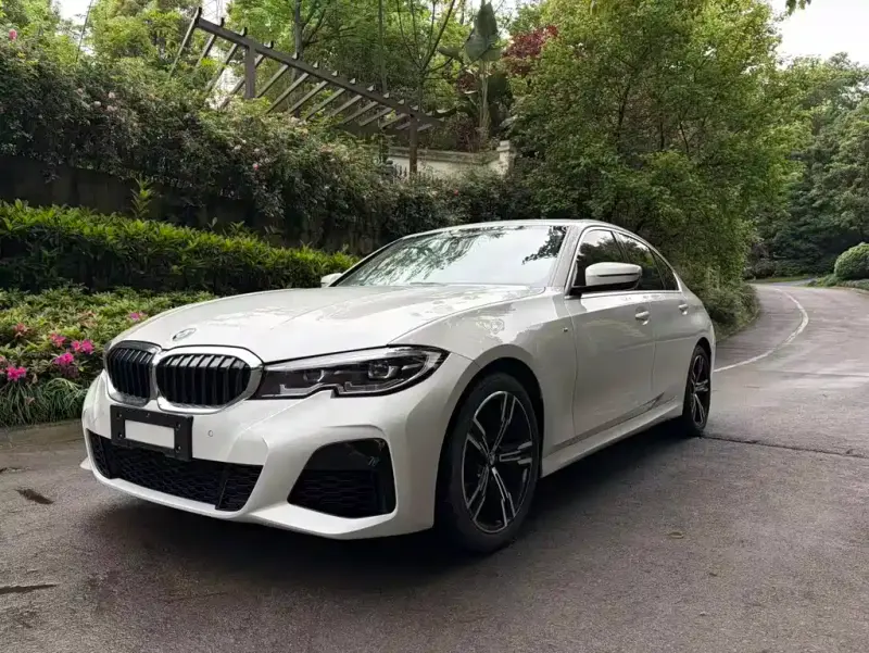 BMW 3 Series, 2022