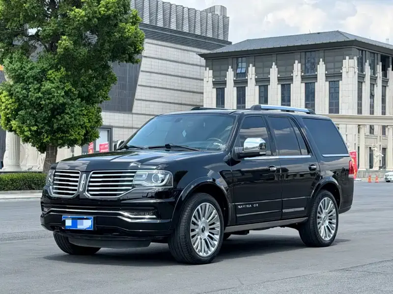 Lincoln Navigator, 2016 — фото 1