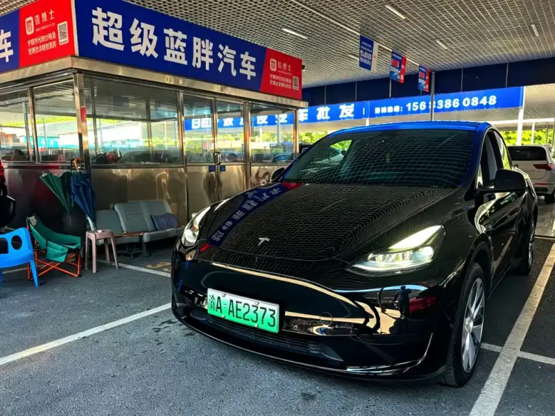 Tesla Model Y, 2023