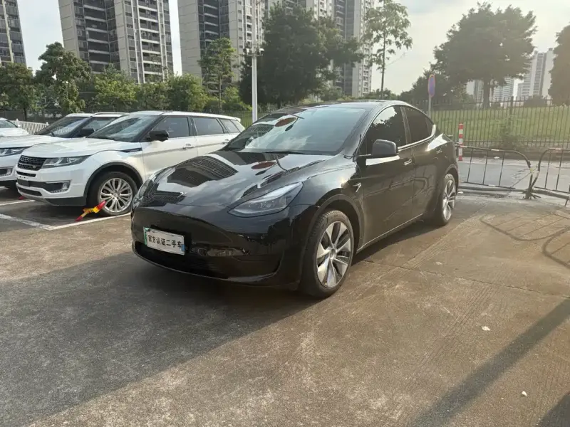 Tesla Model Y, 2022