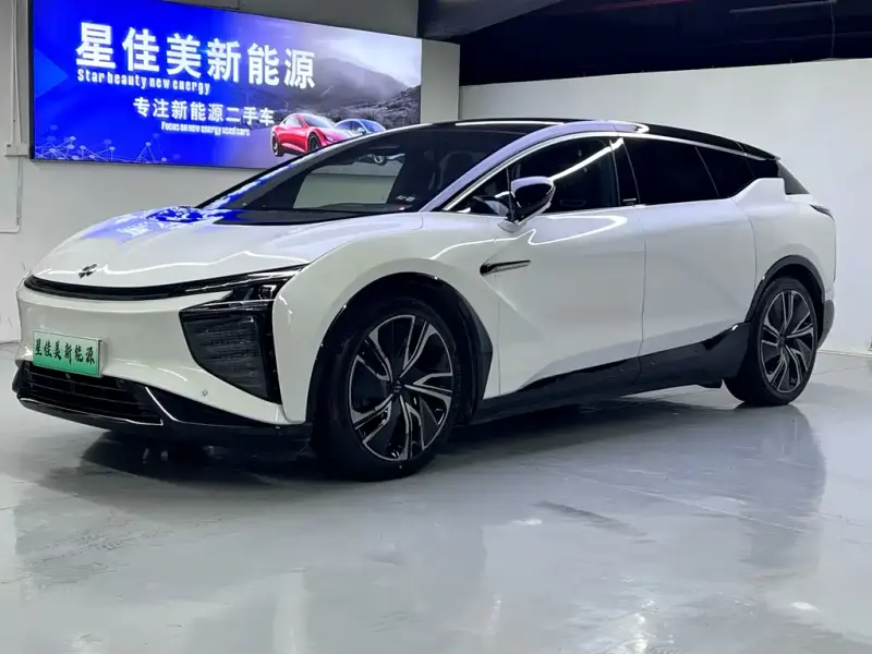 HiPhi X, 2024