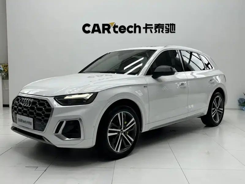 Audi Q5L, 2022
