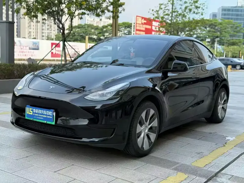 Tesla Model Y, 2023