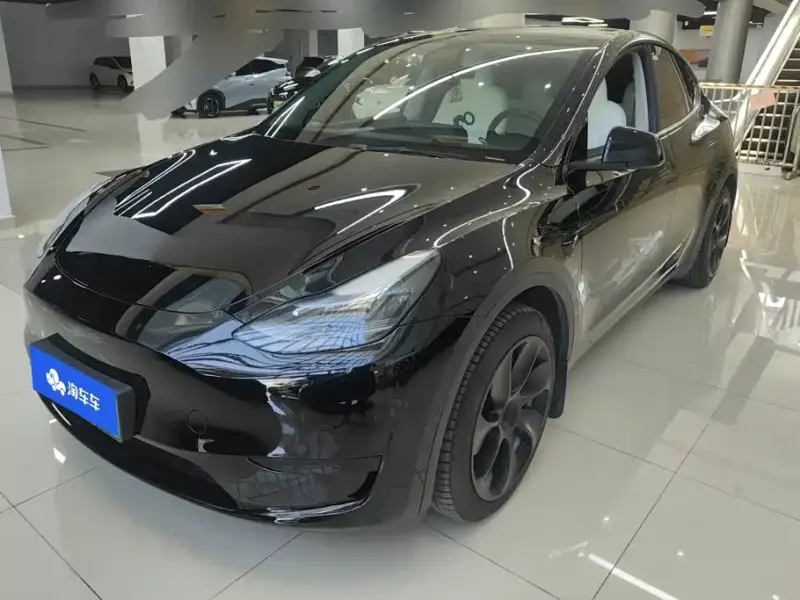 Tesla Model Y, 2023