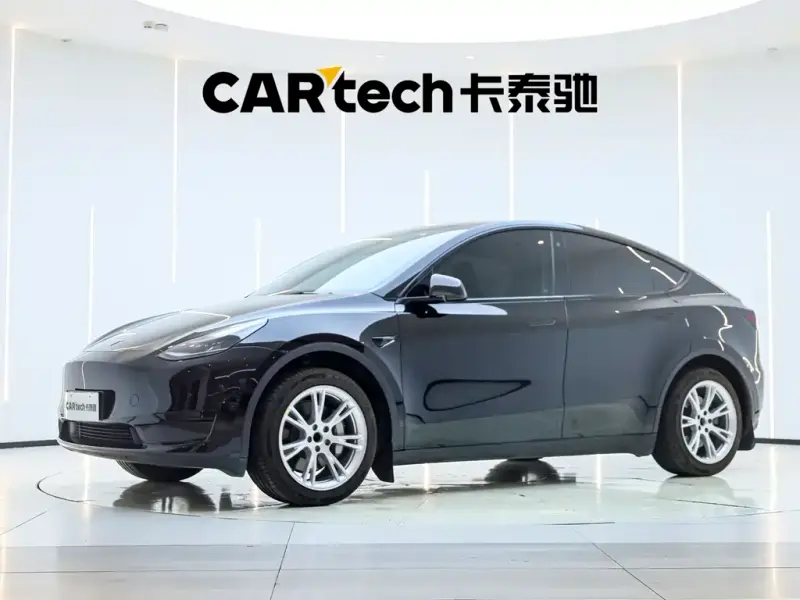 Tesla Model Y, 2023