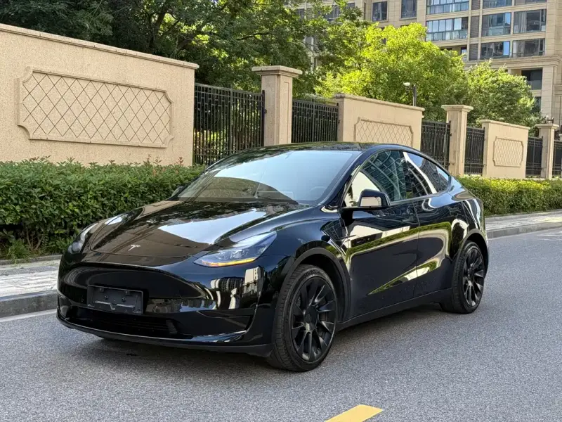 Tesla Model Y, 2023