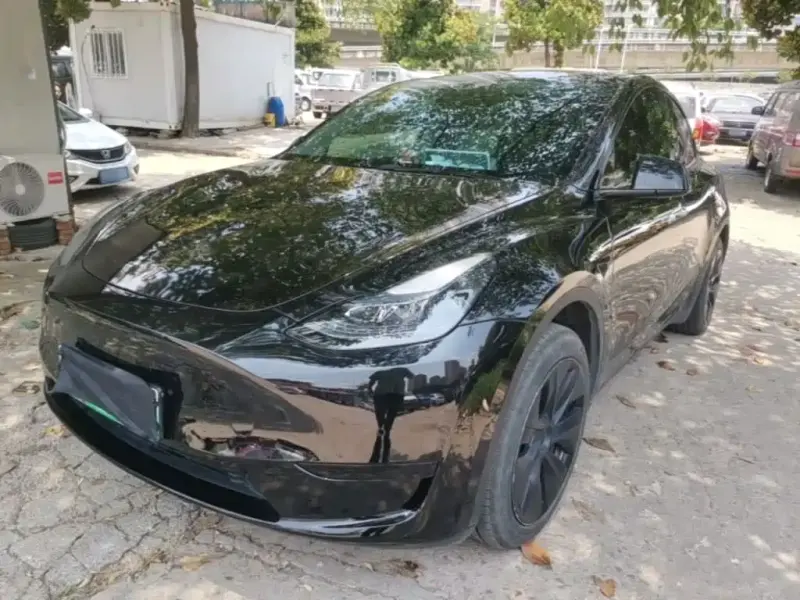 Tesla Model Y, 2023