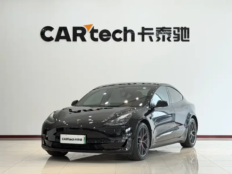 Tesla Model 3, 2022