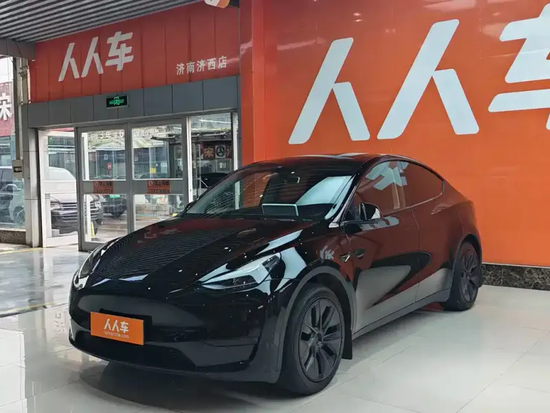 Tesla Model Y, 2023