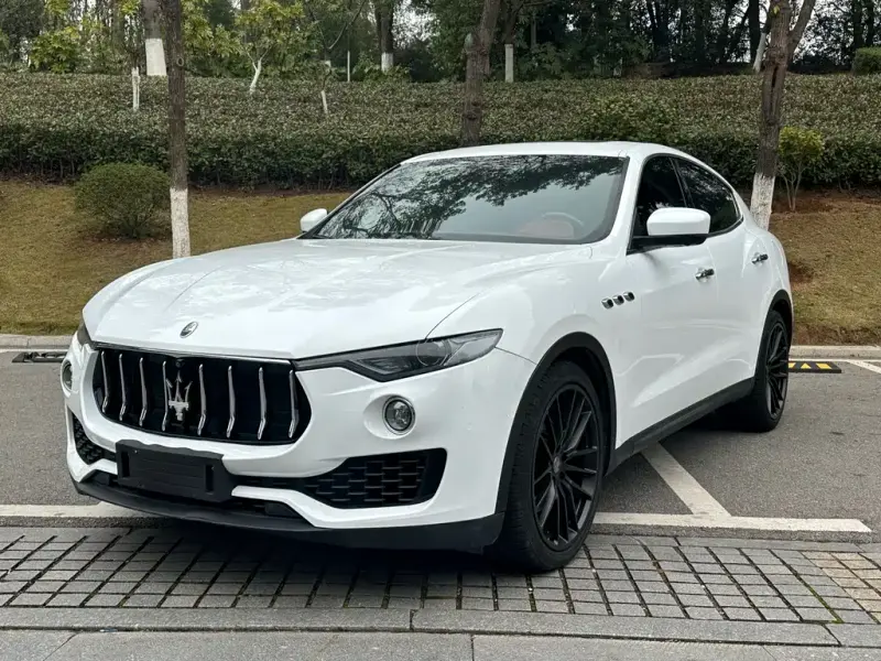 Maserati Levante, 2017 — фото 1