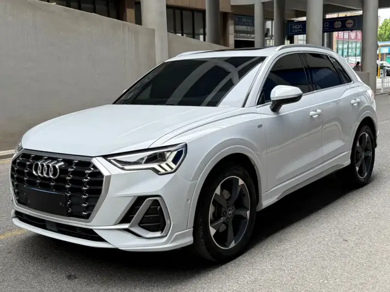 Audi Q3, 2023 — фото 1
