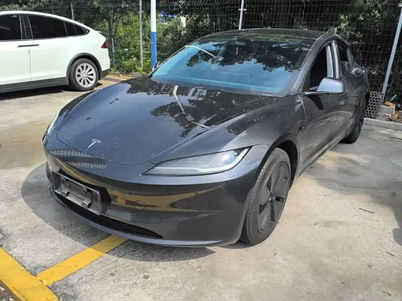 Tesla Model 3, 2024
