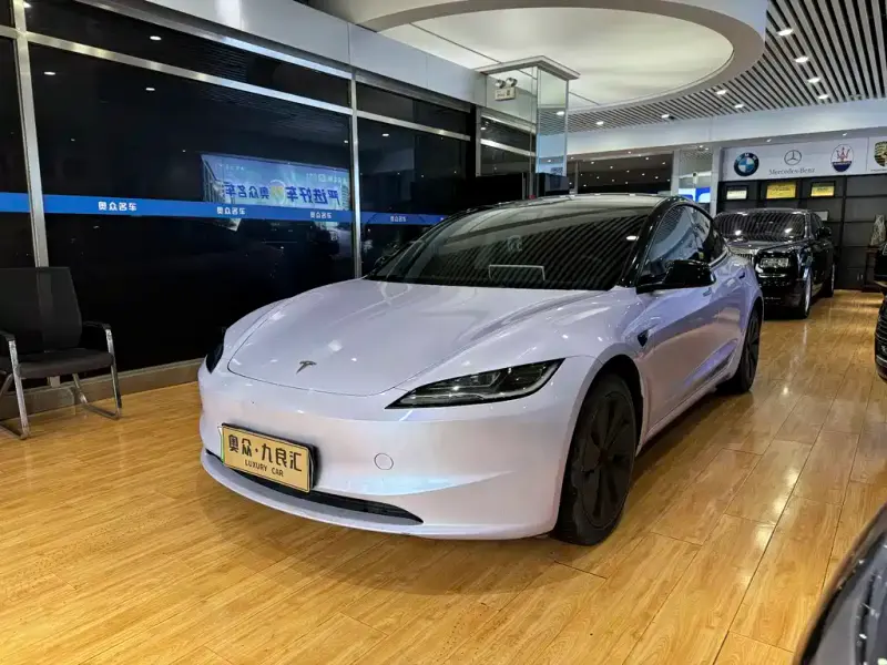 Tesla Model 3, 2024