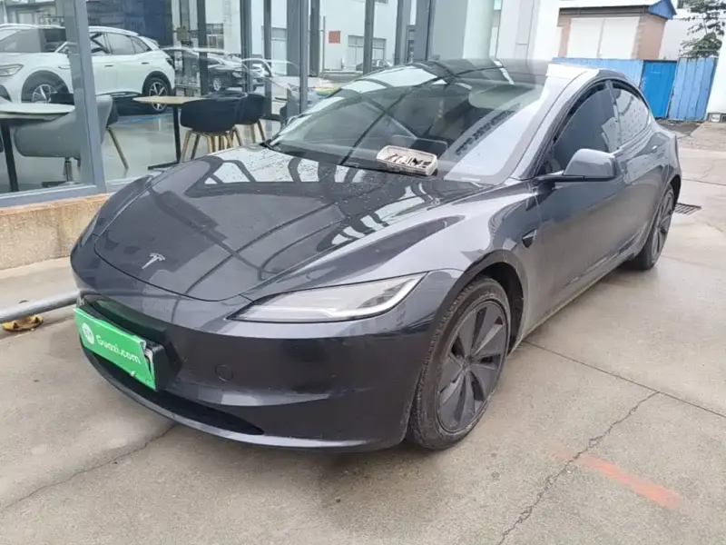 Tesla Model 3, 2024