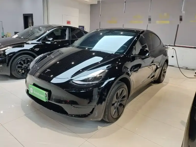 Tesla Model Y, 2023