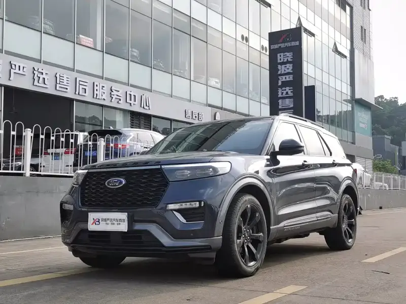 Ford Explorer, 2022