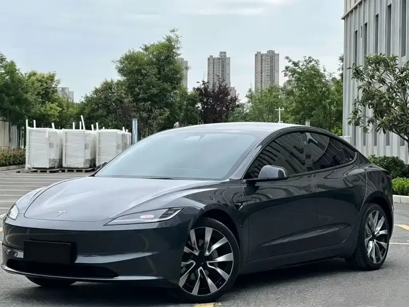 Tesla Model 3, 2024
