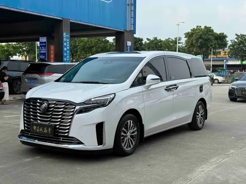 Buick GL8, 2022